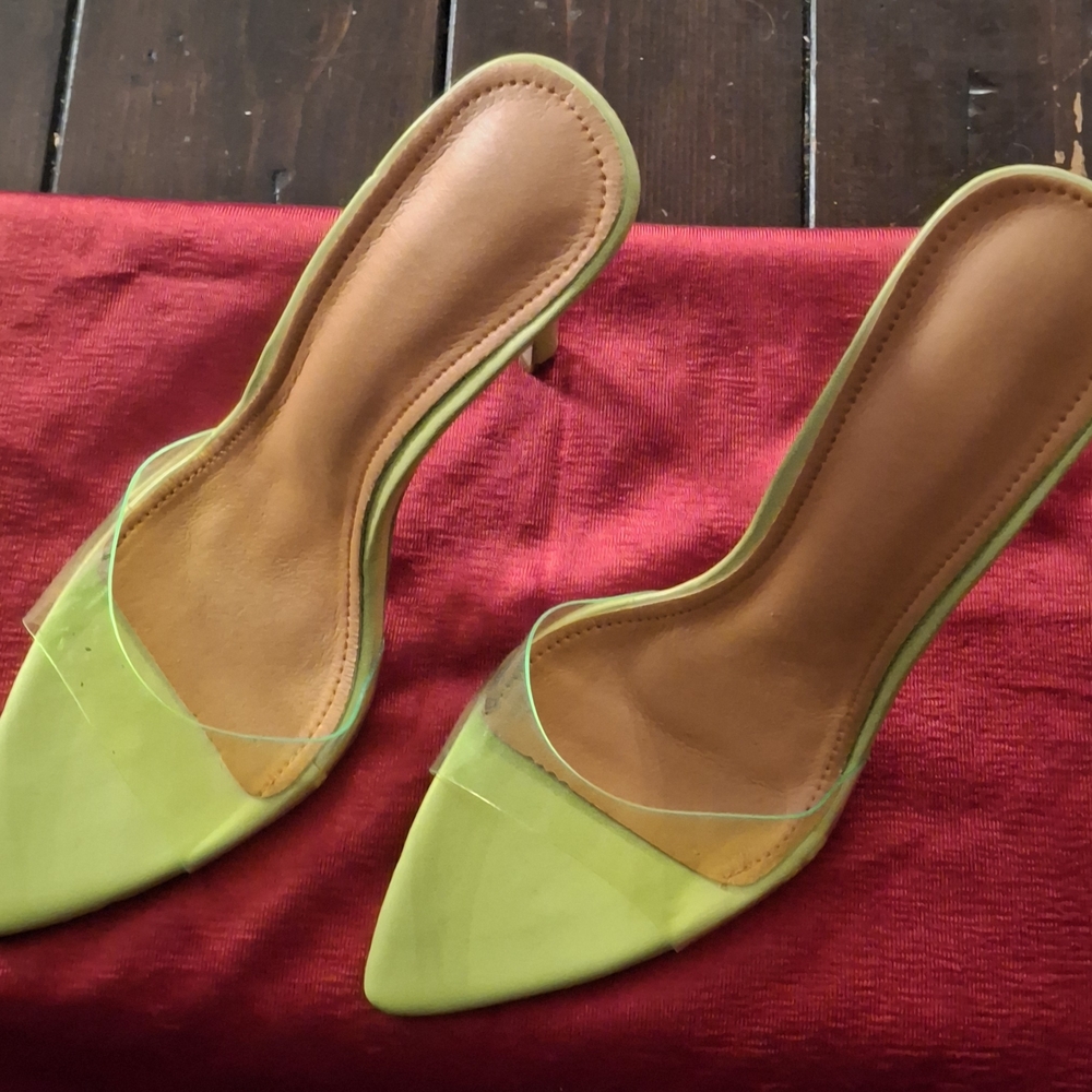Elegant Green Women's Heels